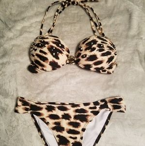 VS Medium Push-up Bikini NWOT